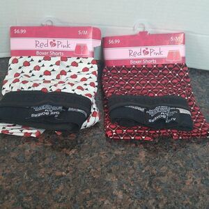 VALENTINES DAY  Boys Boxer Shorts Size S/M....New in Package
